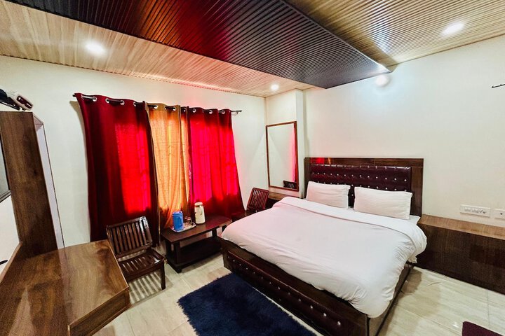 Room 3 of 14