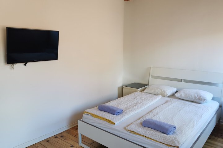 Room 8 of 45