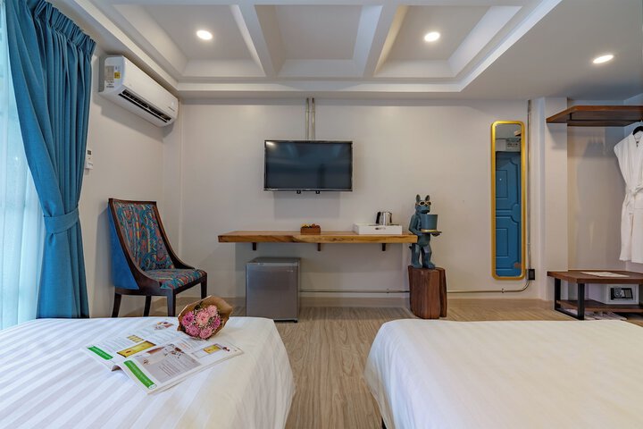 Room 14 of 33