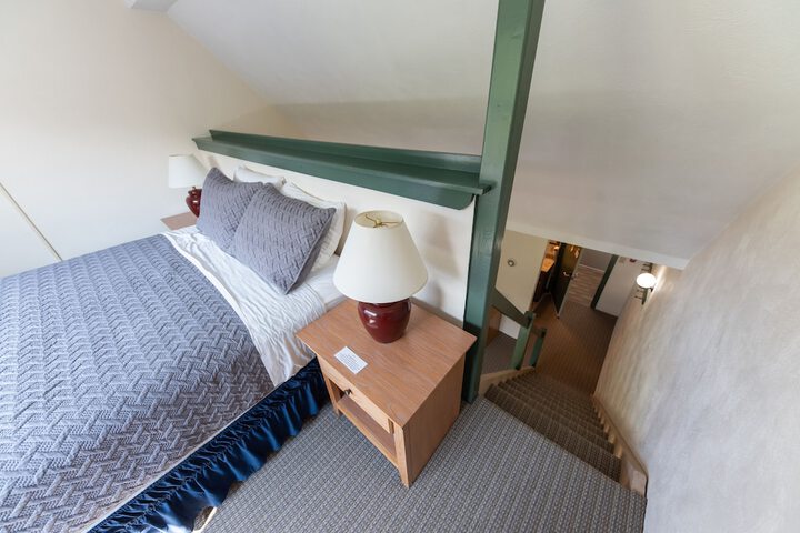 Room 15 of 125