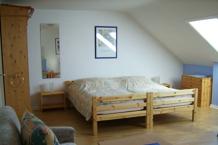 Room 8 of 38