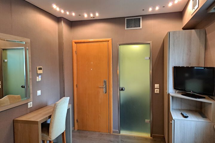 Room 22 of 44