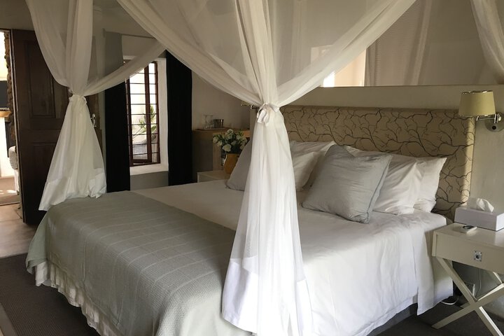 Room 5 of 62