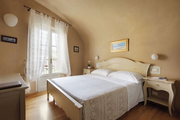 Room 3 of 57