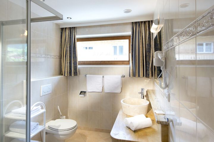 Room 9 of 22