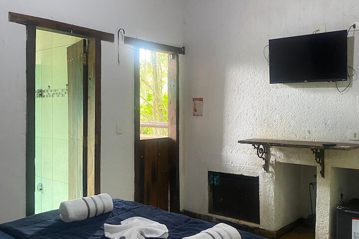 Room 2 of 12