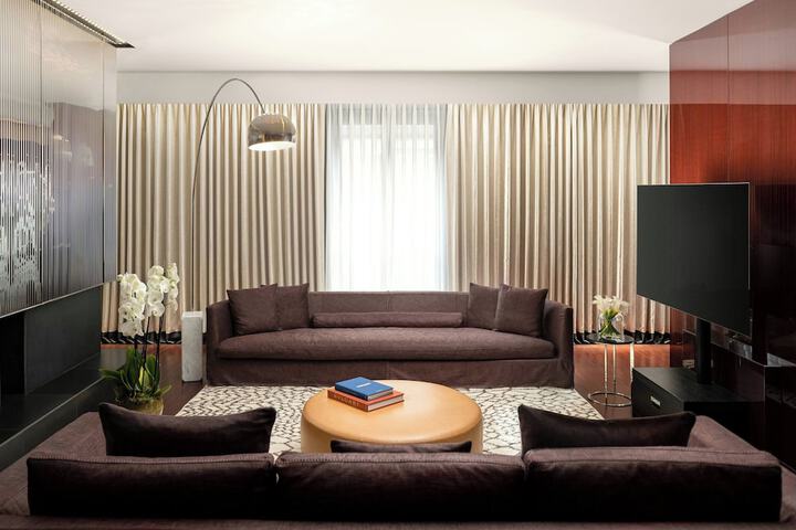 Room 41 of 108