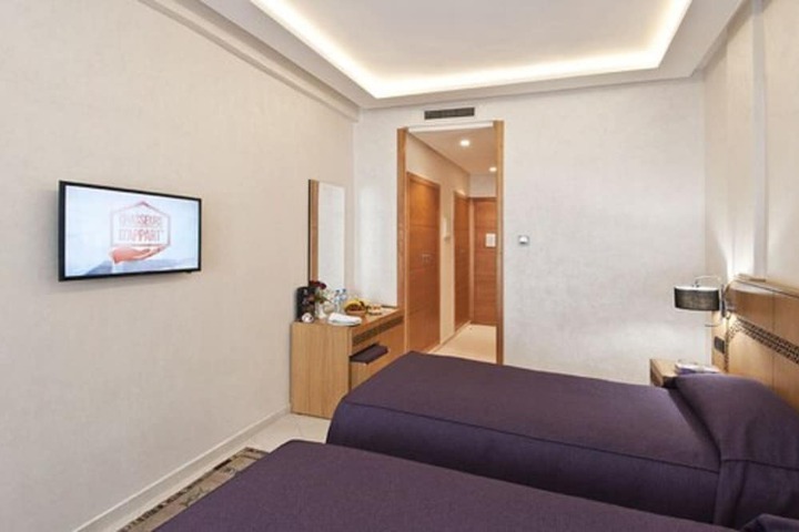 Room 17 of 39