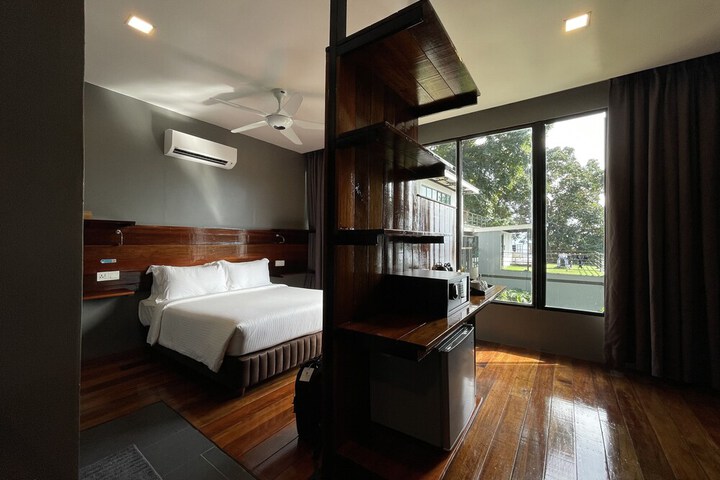 Room 22 of 62