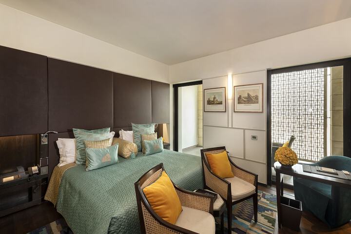 Room 21 of 72