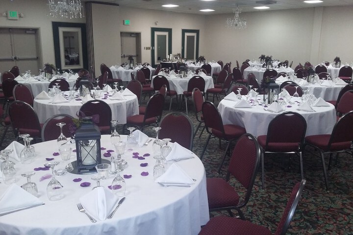 Ballroom/Hall 63 of 71