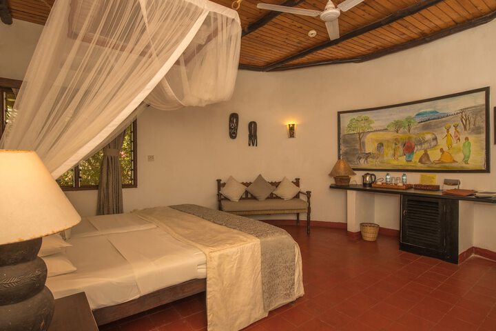 Room 4 of 28