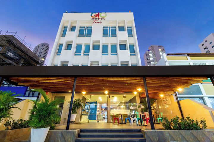 Front of property - evening/night