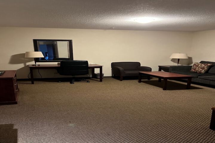 Room 21 of 50