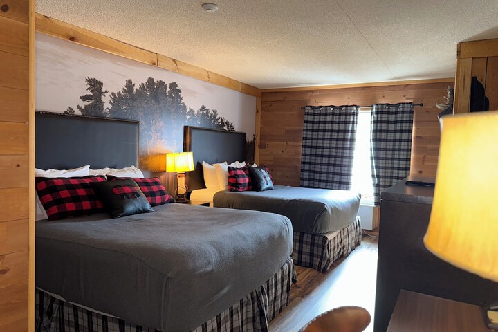Room 8 of 108