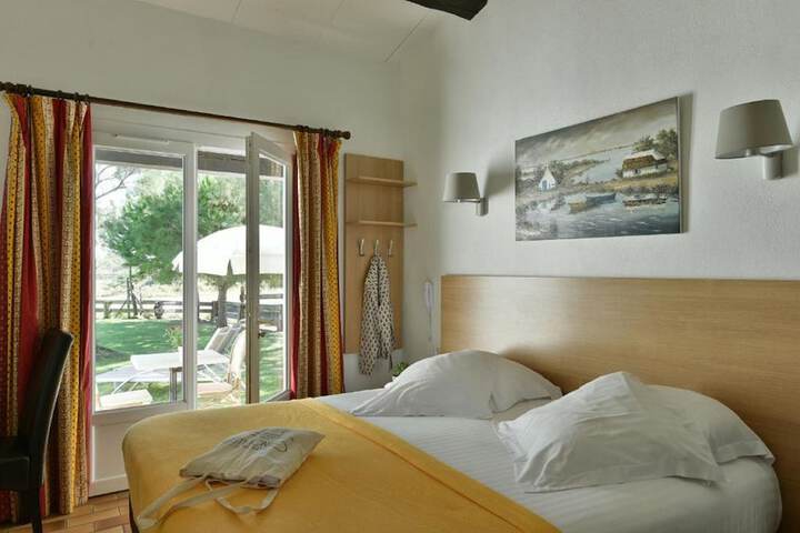Room 4 of 50