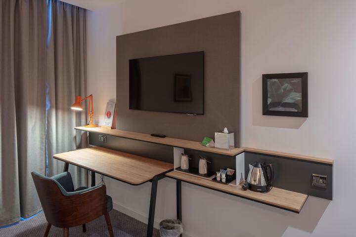 Room 21 of 62