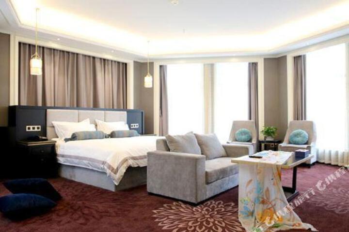 Hangzhou Fuyang Blue Diamond International Castle Hotel