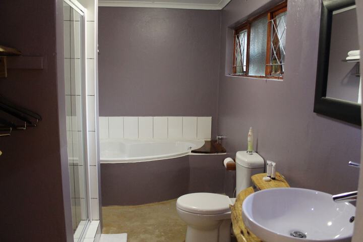 Room 15 of 28