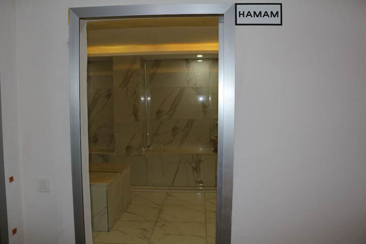 Room 21 of 25