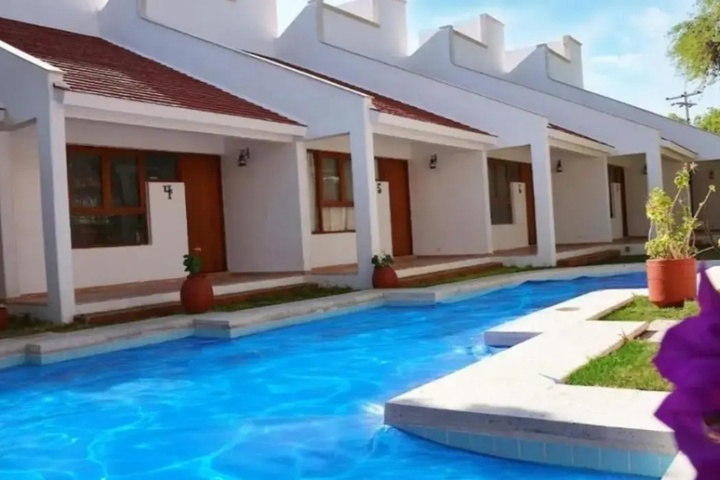 Pool 5 of 7