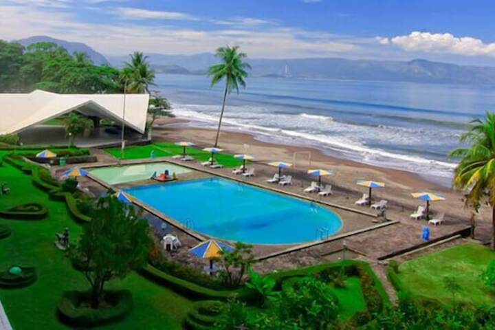 Pools & Facilities