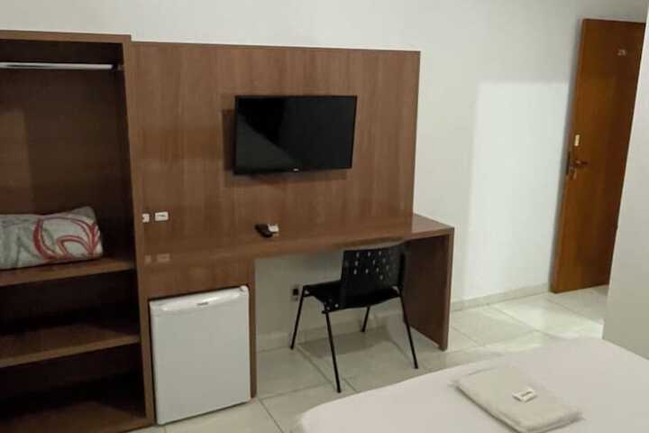 Room 12 of 30