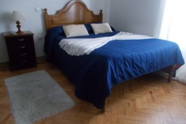 Room 13 of 38