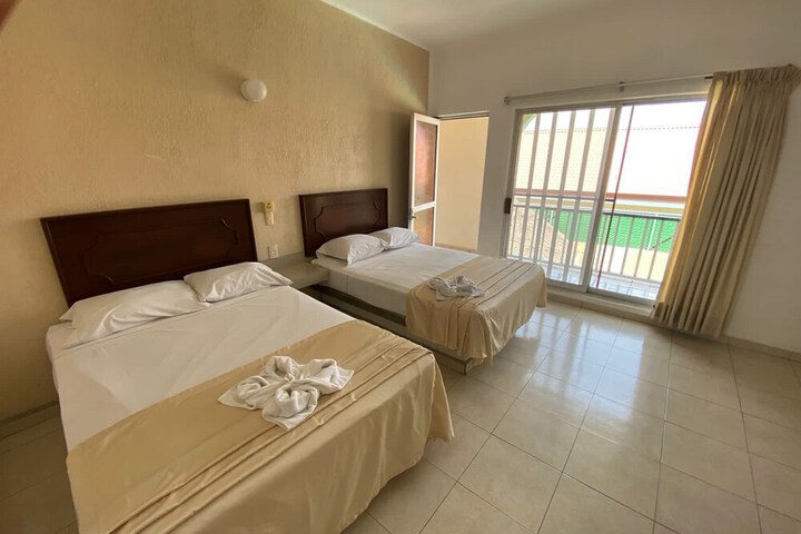 Room 5 of 13