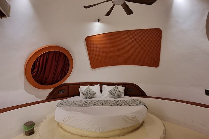 Room 8 of 95