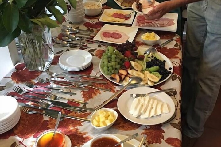 Dining 27 of 45