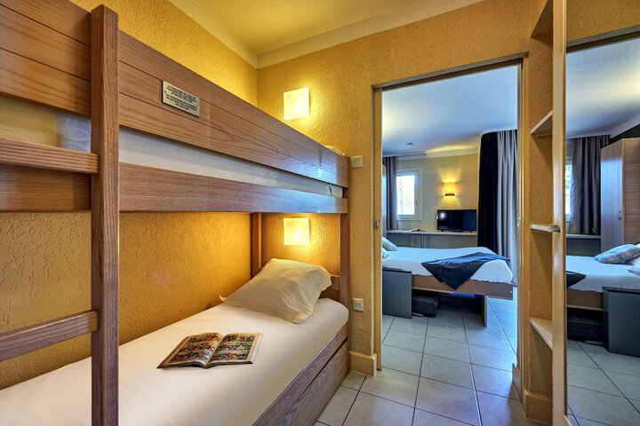 Room 5 of 41