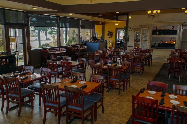 Dining 42 of 62