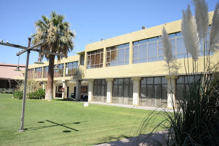 Hotel Exterior 71 of 93