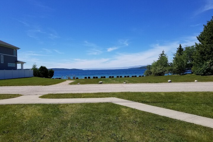 Property Grounds 25 of 25