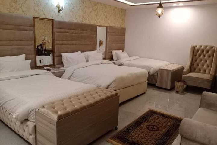 Room 27 of 27