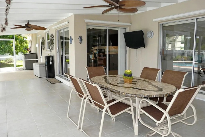 Terrace/Patio 6 of 17