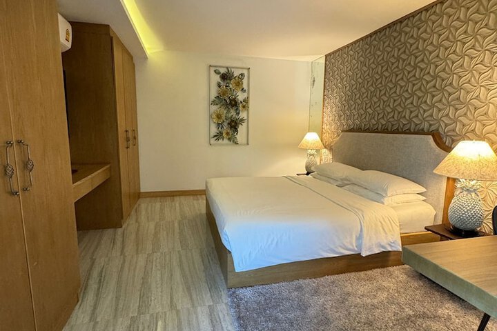 Room 38 of 138