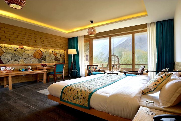 Room 3 of 50