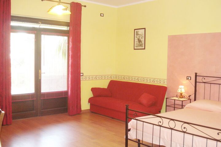 Room 14 of 36