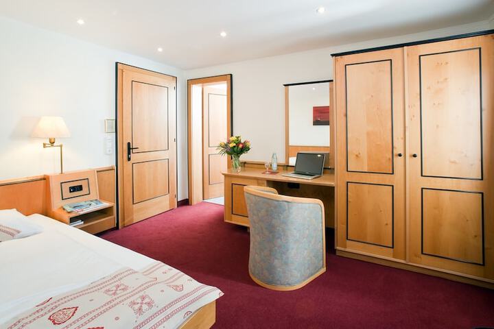 Room 8 of 56