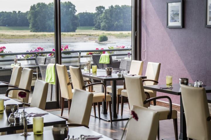 Dining Photos