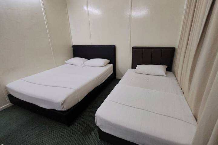 Room 11 of 68
