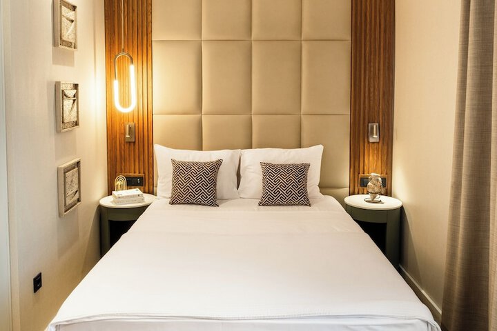 Room 3 of 15