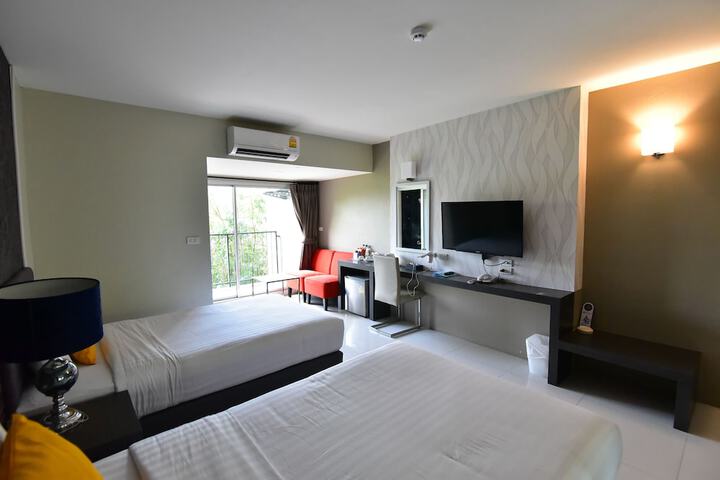 Room 21 of 49