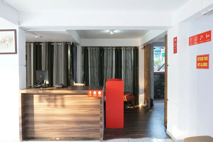 Room 9 of 11