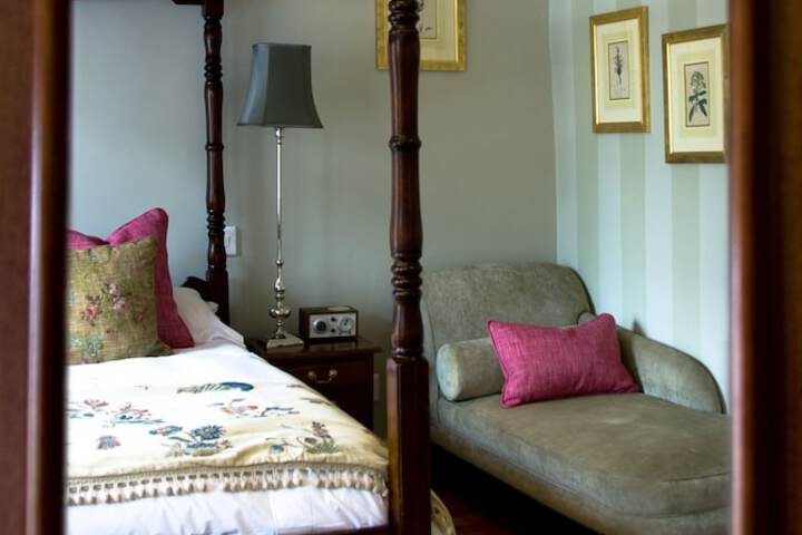Room 7 of 46