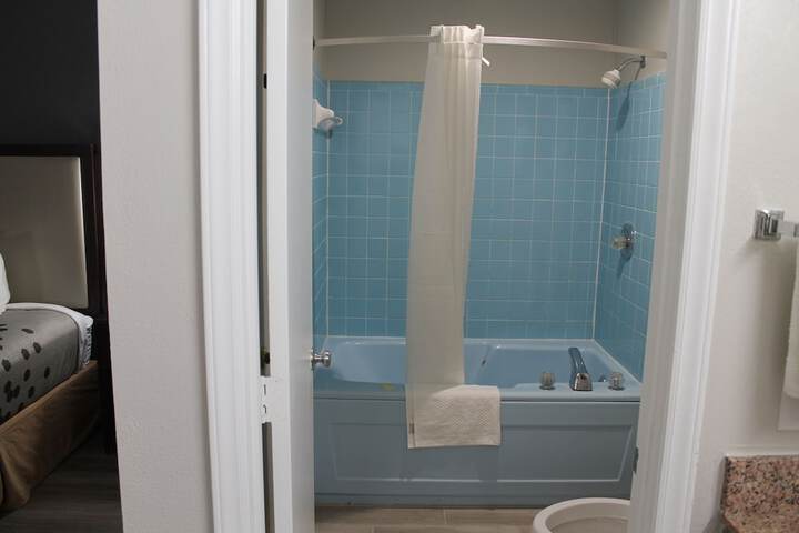 Room 7 of 42
