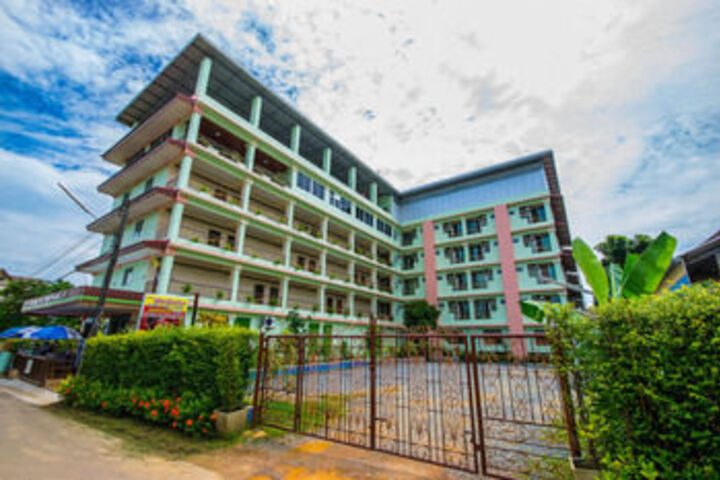 Hotel 27 of 48