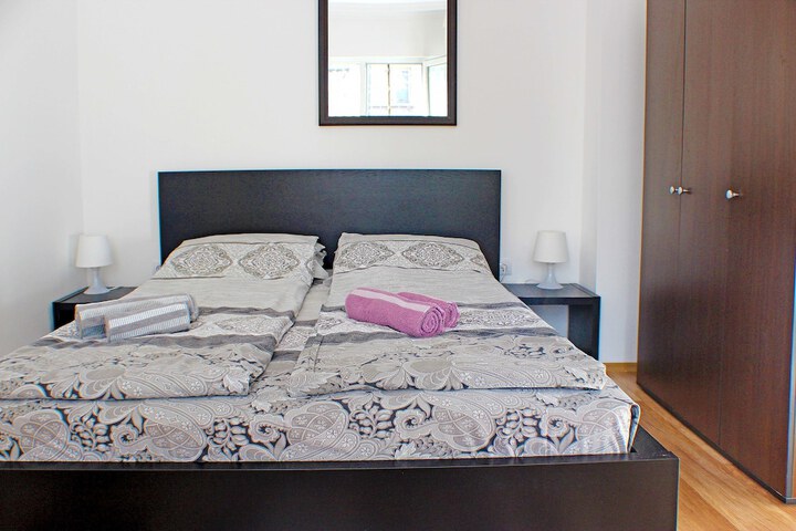 Room 4 of 21